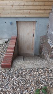Fabrication et Installation de Portes en Bois Sur Mesure